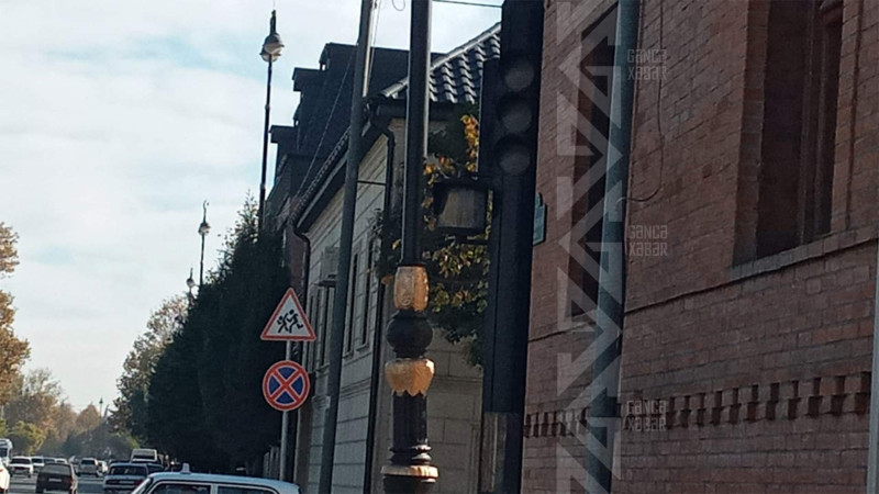 Şəhərin mərkəzində işıqforlar çalışmır