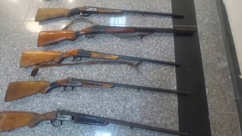 Polis əməkdaşları 26 nəfərdən qanunsuz silah götürüblər