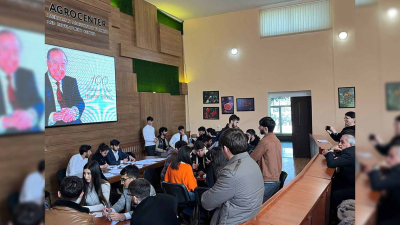 Tələbələr intellektual bilik yarışmasında iştirak ediblər