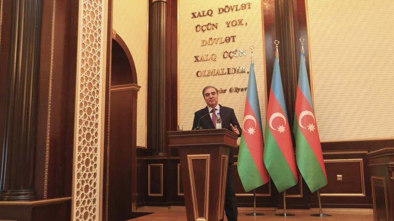 Niyazi Bayramov kollektivi bayram münasibətilə təbrik edib