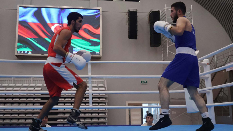 İdmançımız 167 boksçunun mubarizə apardığı yarışa qatılıb