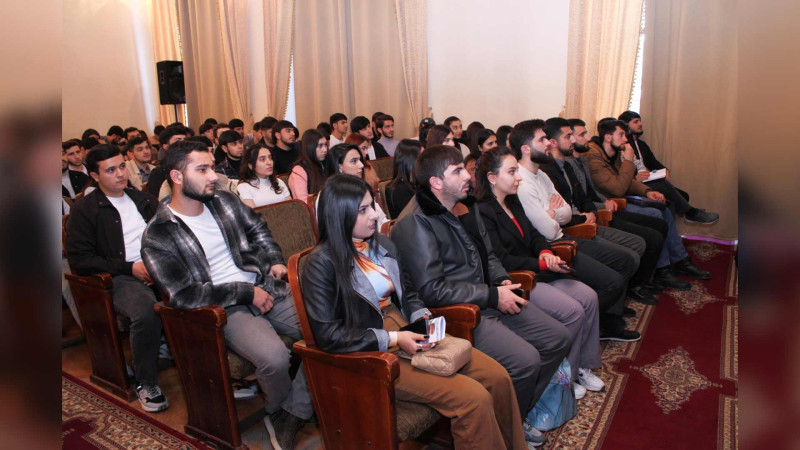 Grand Agro MMC-nin əməkdaşları ADAU-nun tələbələri ilə görüşüblər