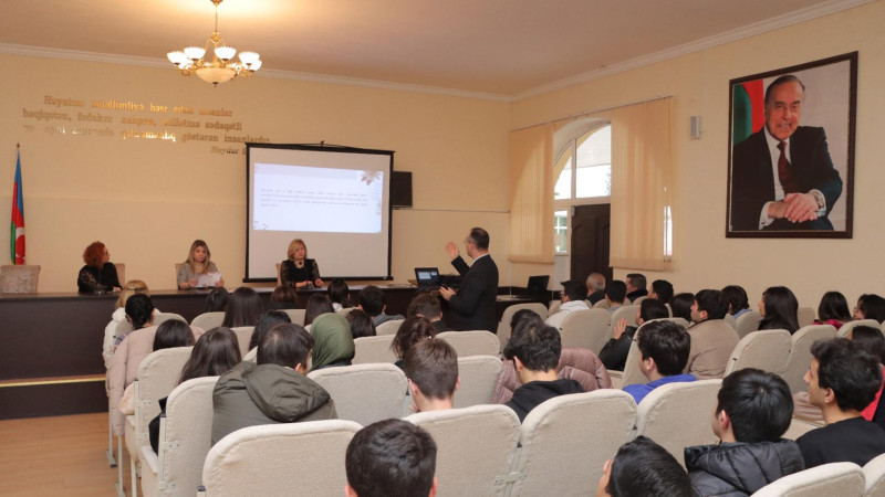 “Doğulacaq uşağın cinsinin seçilməsi ilə mübarizə” mövzusunda toplantı baş tutub