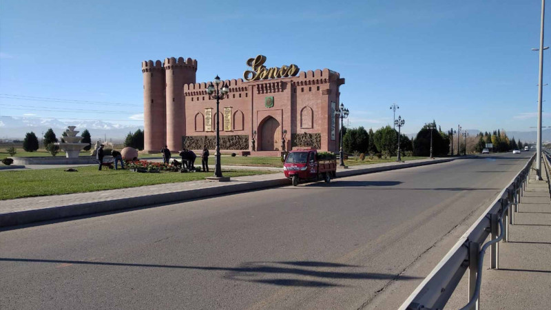 Şəhər ərazisində abadlıq-quruculuq işləri görülür