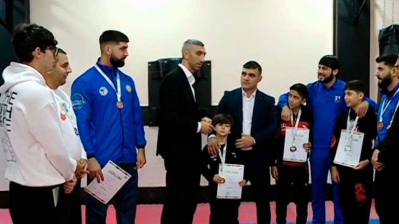 İdmançılarımız Bakıdakı yarışda 14 medal qazanıblar
