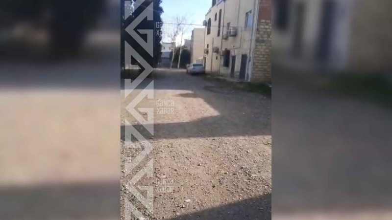 Bəzi binaların qarşısındakı ərazilərin vəziyyəti sakinləri narahat edir