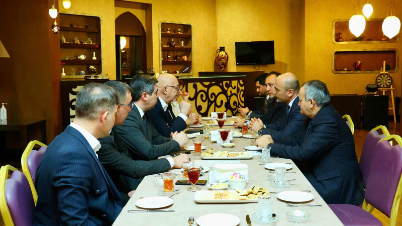 ATU rəhbərliyi Naftalan hotelləri ilə müqavilə imzalayıb