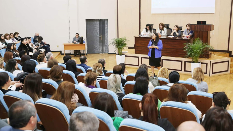 Direktor müavinləri və psixoloqların iştirakı ilə görüş keçirilib