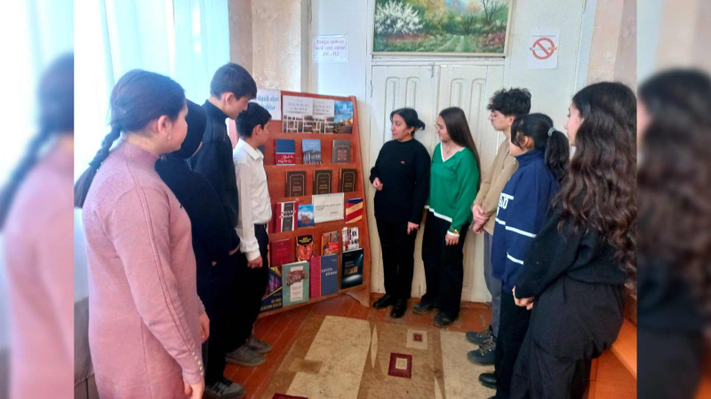 7 nömrəli kitabxanada sərgi keçirilib