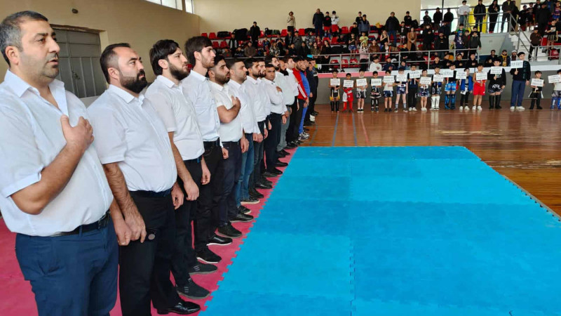 Kikboksinq üzrə açıq birincilik baş tutub