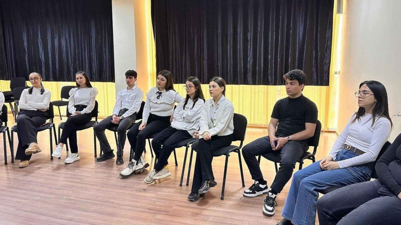 Könüllülər “İş mühitində psixologiya və stresin idarə edilməsi” təlimində olublar