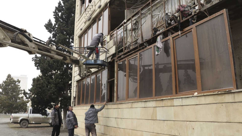 Binaların fasadları və eyvanları təmir olunur