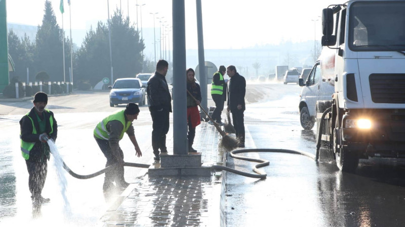 Şəhərimizdə təmizlik işləri həyata keçirilir