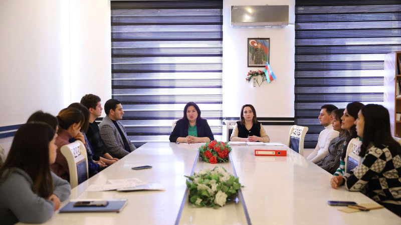 GDU-nun prorektoru doktorantlarla görüşüb