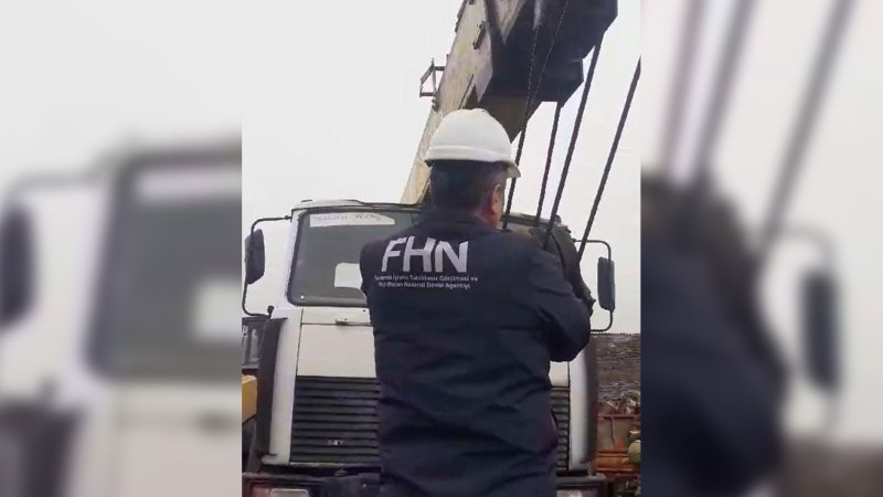 Təhlükəli avtokranın fəaliyyəti dayandırılıb