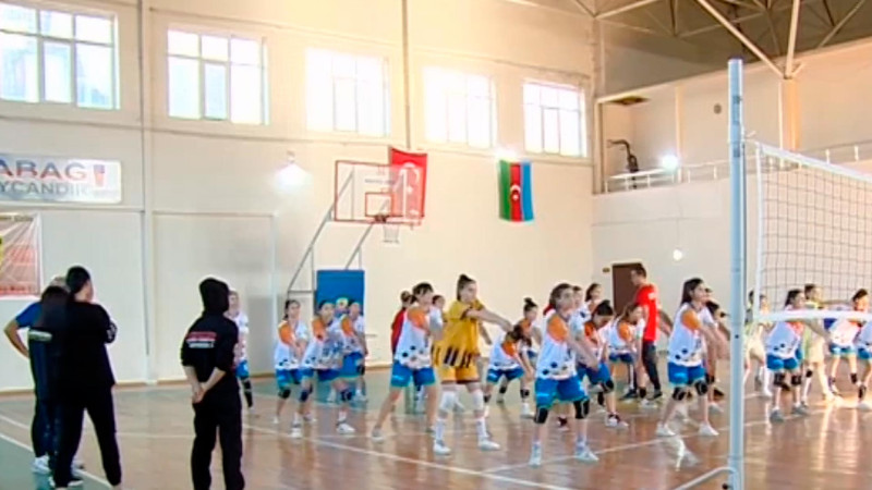 Voleybolçular üçün düşərgə baş tutub