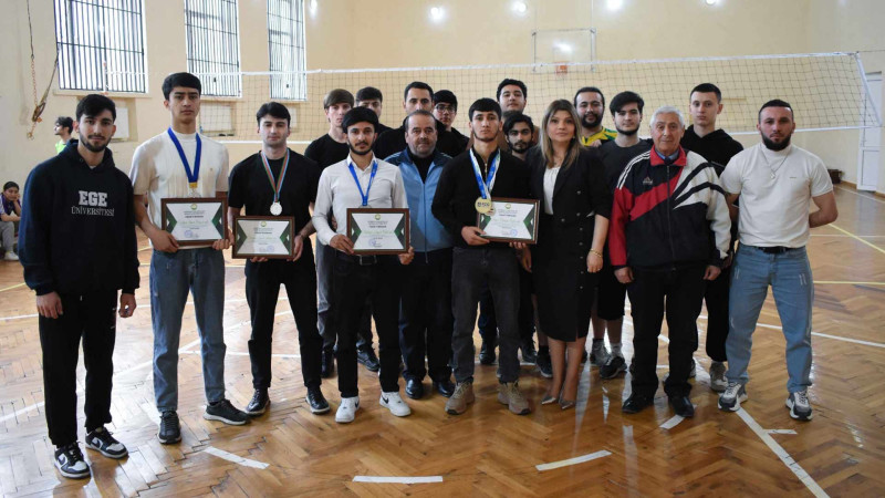 ADAU-nun tələbələri təltif ediliblər