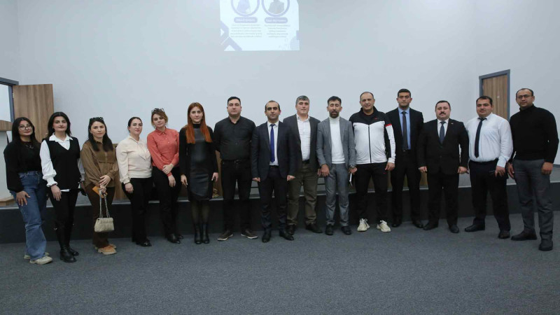 Müəllimlər Qrant müsabiqələrinə layihələrin yazılması təlimində olublar