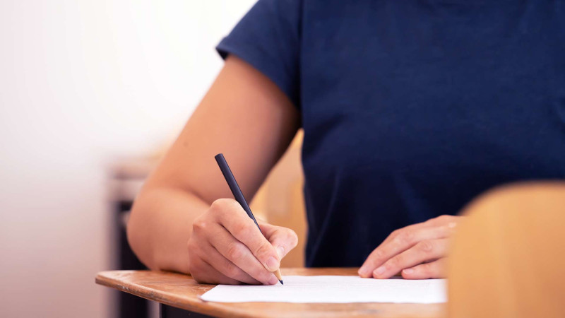 Sabah 9-cu siniflərin buraxılış imtahanıdır