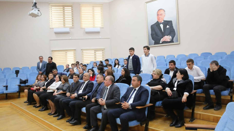 Respublika olimpiadasının finalçıları və müsabiqə qalibləri ilə görüş keçirilib