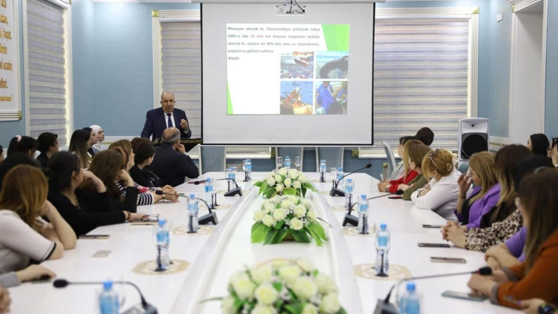 Təhsil ocaqlarının birində ustad dərsi keçirilib