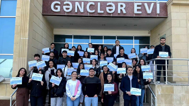 Gənclər Evində “BİRLİKdə BİR İLK - IT” təlimi keçirilib