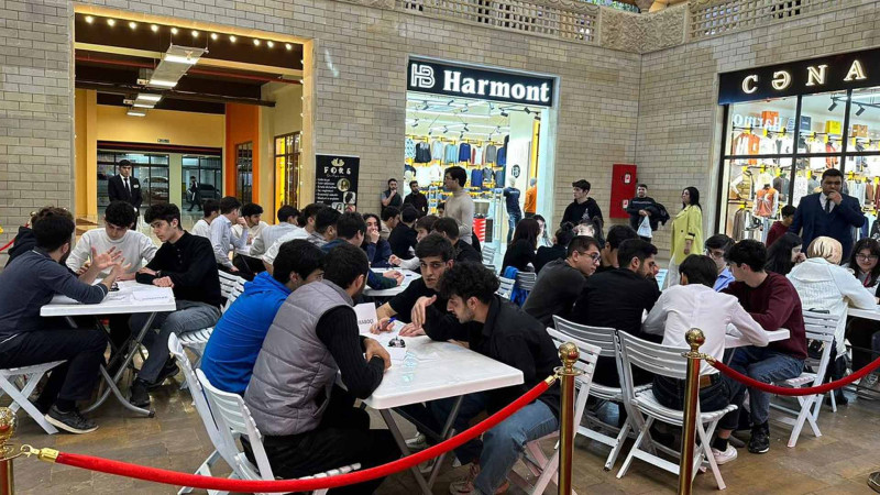 Tələbələr yarışda biliklərini sınayıblar