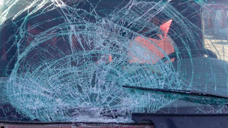 77 yaşlı qadını avtomobil vurub