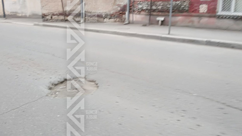 Bir sıra avtomobil yolları yararsız haldadır