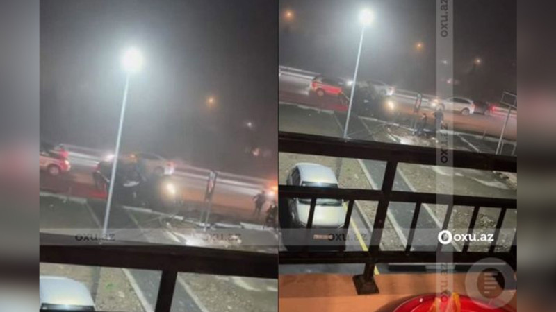 Avtomobil yoldan çıxaraq maneələrə çarpılıb