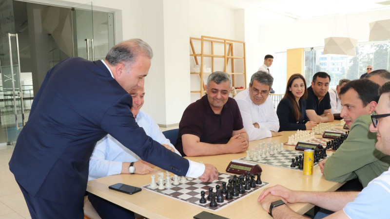 1 saylı Vəkil Bürosunun müdiri ölkə çempionatında qalib olub