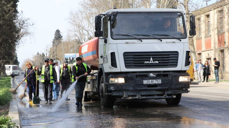 Şəhərin bir sıra küçələrində təmizlik aksiyası keçirilib