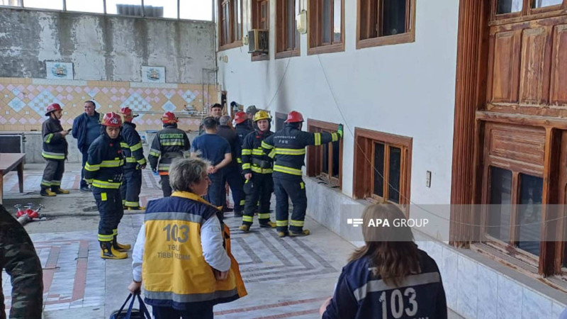 Yanan evdən 58 yaşlı kişinin meyiti çıxarılıb