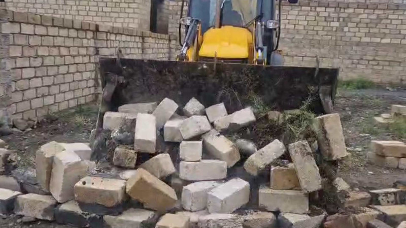 Bir neçə qanunsuz tikintinin qarşısı alınaraq sökülüb