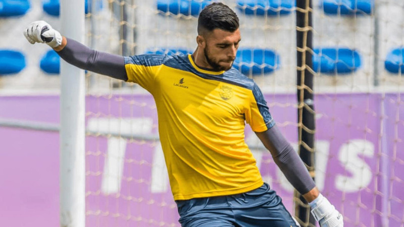 Kəpəz legioner qapıçısı ilə müqaviləni uzadır