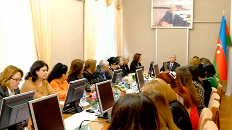 AMEA-nın Gəncə bölməsində dəyirmi masa keçirilib