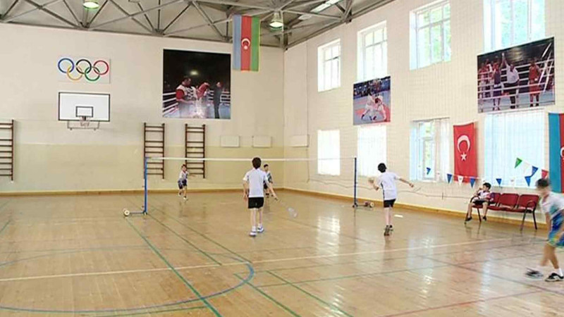 Badminton üzrə şəhər birinciliyi keçirilib