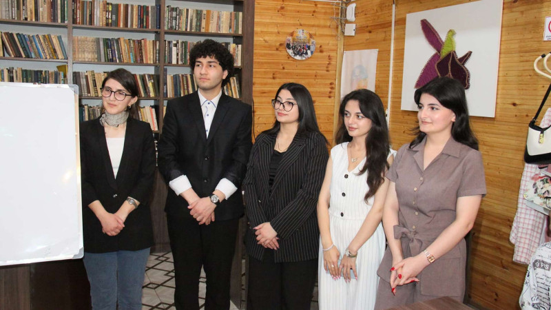 Rəqəmsal yaradıcı gənc adlı qeyri-formal təlim keçirilib