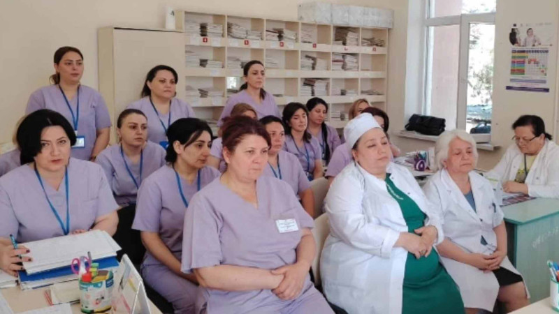 “Ev ziyarəti xidmətinə nəzarətin gücləndirilməsi” adlı tibbi təlim keçirilib