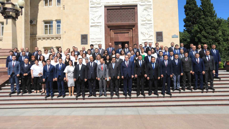 Dövlət Qulluqçularının peşə bayramı qeyd olunub