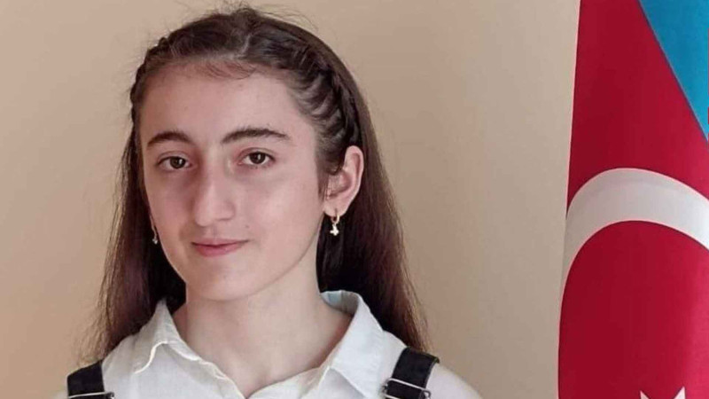 Məzunumuz imtahanda yüksək nəticə əldə edib