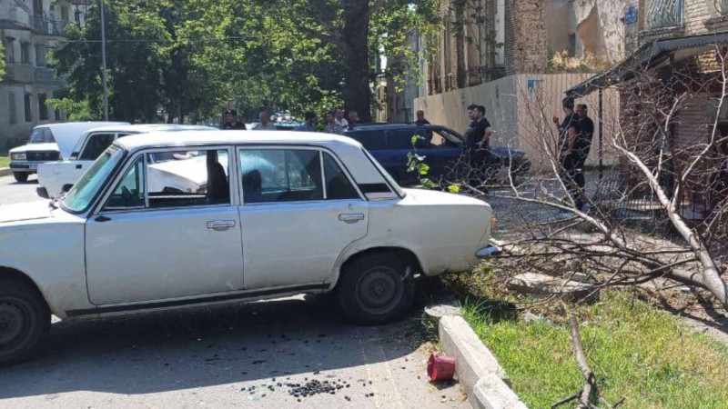 İki avtomobil toqquşub: xəsarət alan var