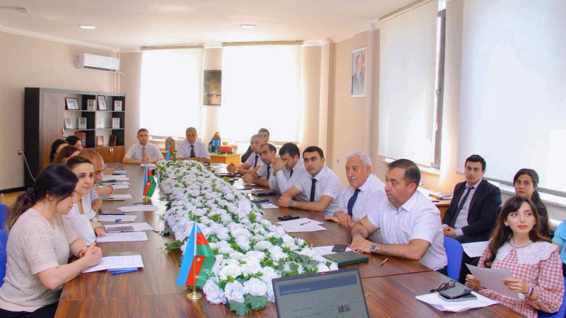 “Dövlət qulluqçularının etik davranış qaydaları” mövzusunda təlim olub