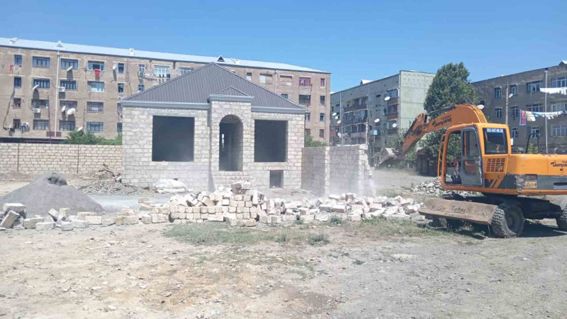 Daha bir qanunsuz tikililərin qarşısı alınıb