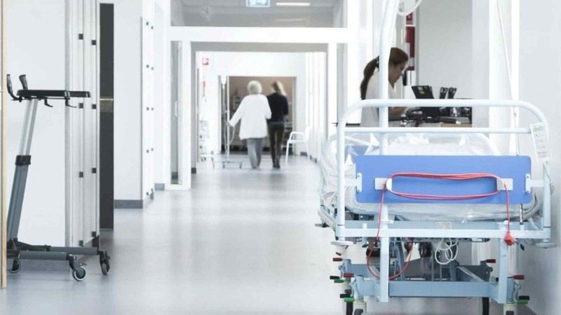 Həyat yoldaşını qətlə yetirən şəxs özünü xəstəxananın pəncərəsindən atıb