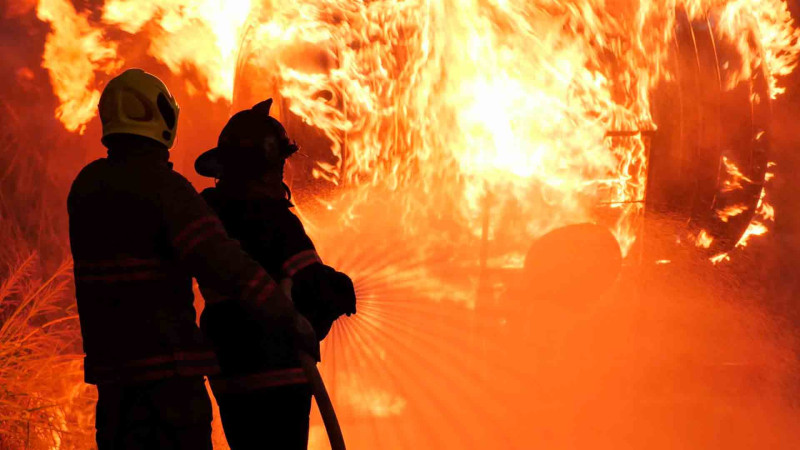 Şəhər ərazisində Qazel markalı yük avtomobili yanıb
