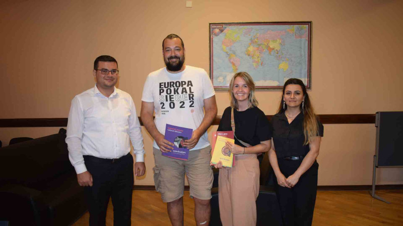 Alman turistləri şəhərimizlə bağlı maarifləndiriliblər