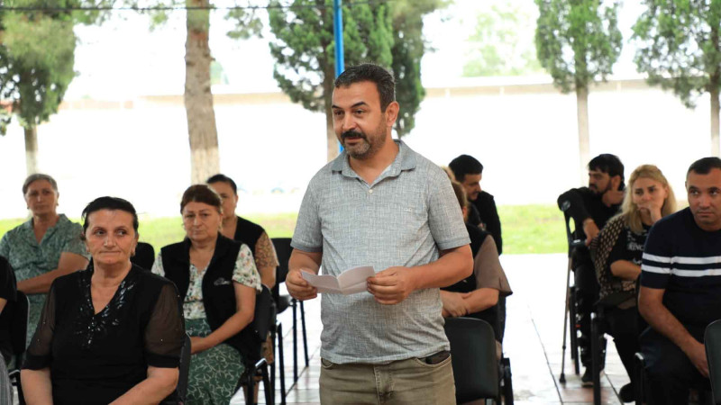 Niyazi Bayramov növbəti dəfə sakinlərlə görüşüb