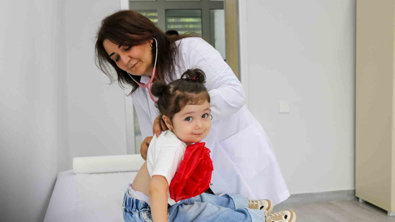 18 yaşadək uşaqlar tibbi müayinədən keçiblər