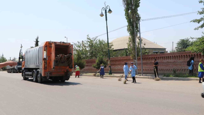 İmamzadə” Məscid-Ziyarətgah Kompleksində təmizlik işləri aparılıb